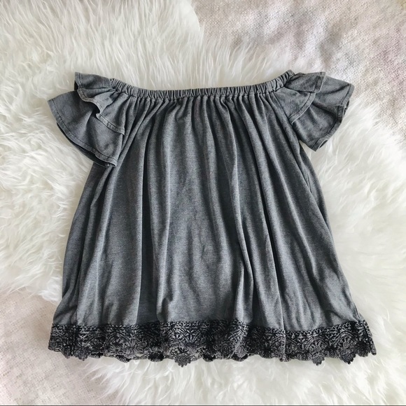 🌸 Harlow grey Boho off the shoulder top with lace detail - Picture 3 of 5